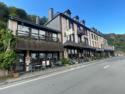 Hotel, restaurant et taverne en activité à Bouillon